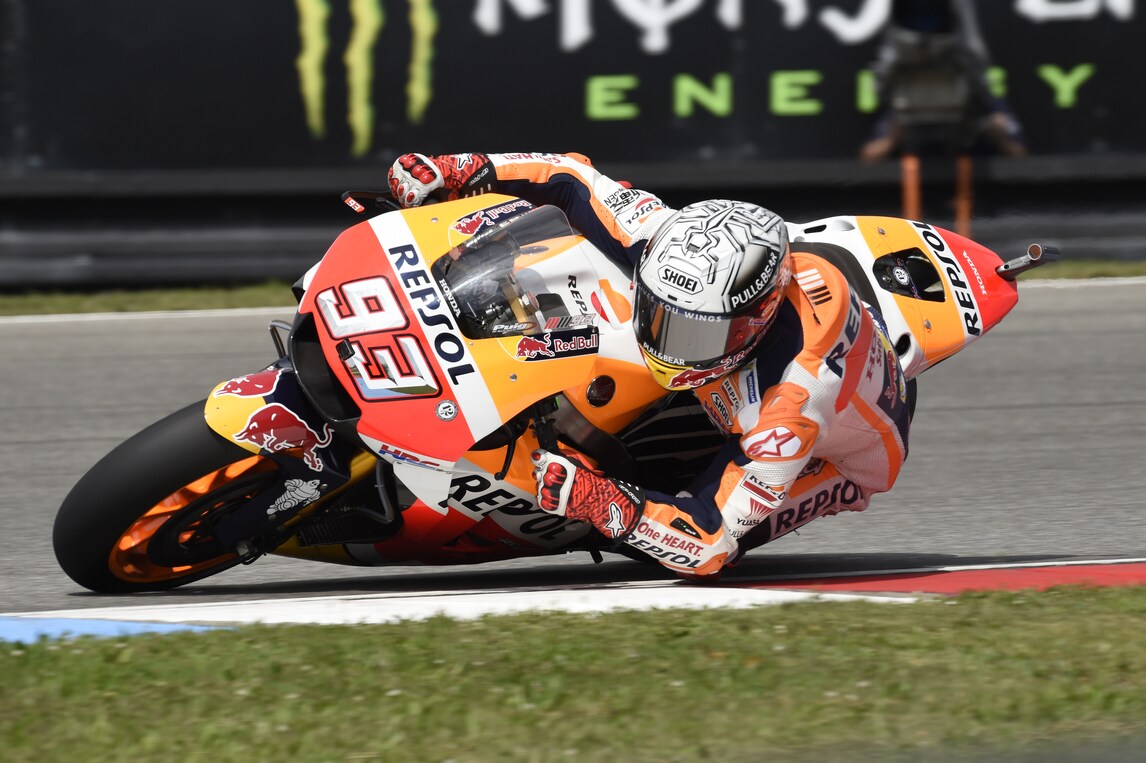 MotoGP Brno, qualifiche: Marquez in pole davanti a Rossi