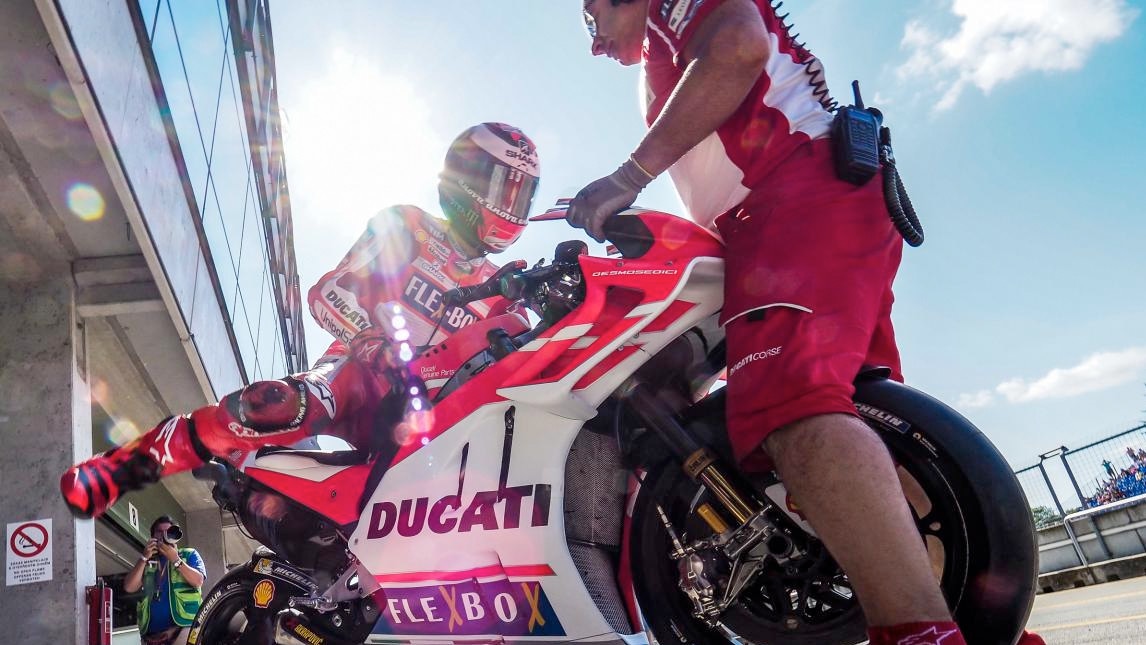 MotoGP test Brno, Lorenzo: "La giornata più importante"