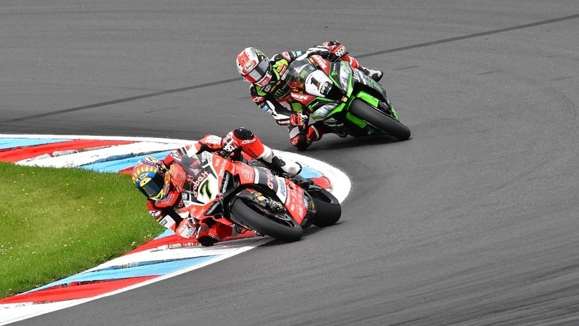 SBK Germania, doppietta di Davies in gara 2