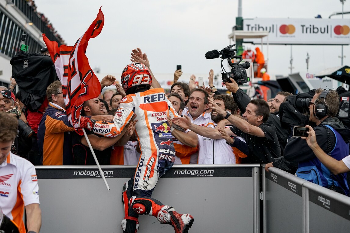 Misano, “I fischi sul podio gesto irrispettoso”: le parole di Marquez e Dovizioso