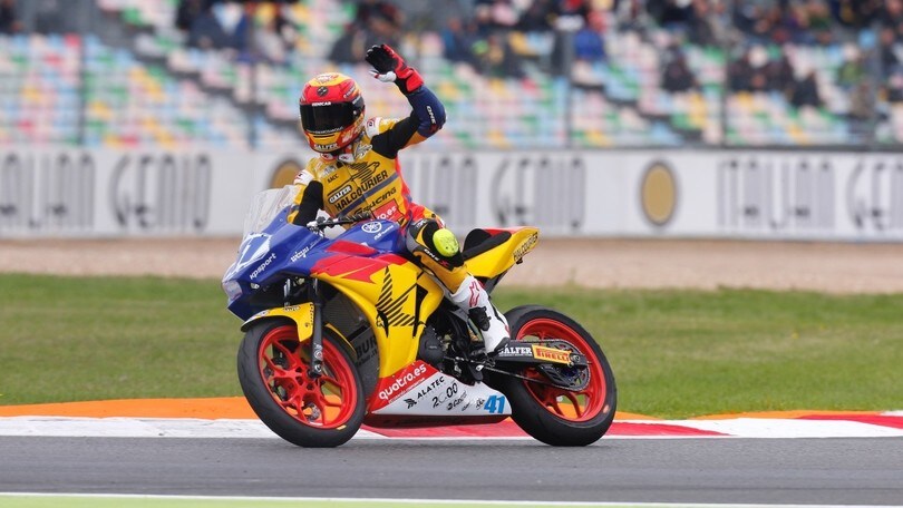 SSP 300 Magny Cours, Garcia vince in volata