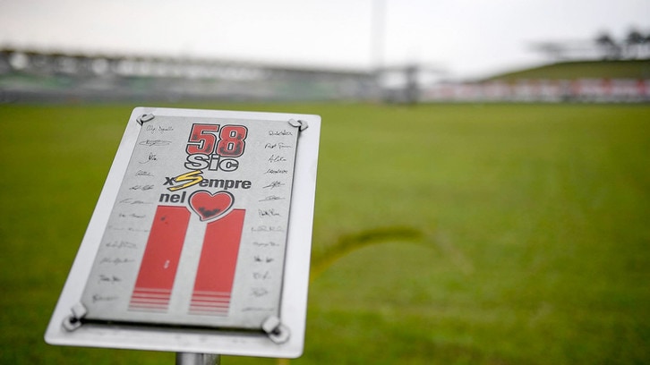 Simoncelli e il guanto tornato a casa