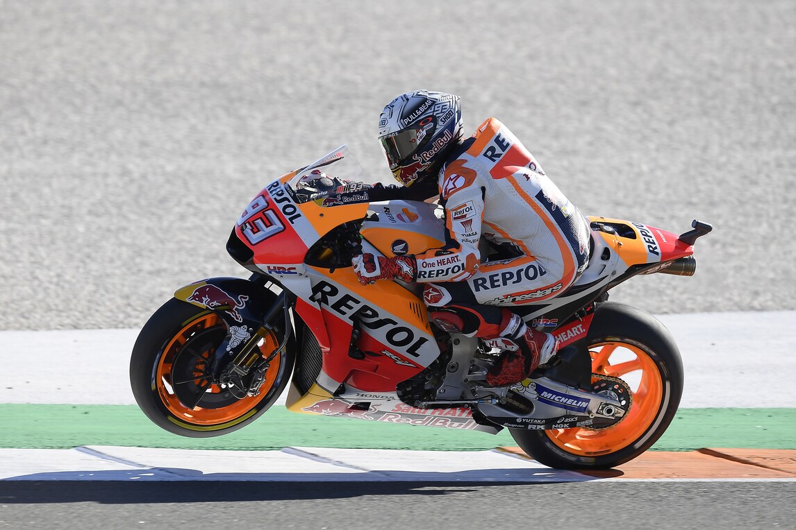 Qualifiche MotoGP Valencia: pole di Marquez, poi cade!