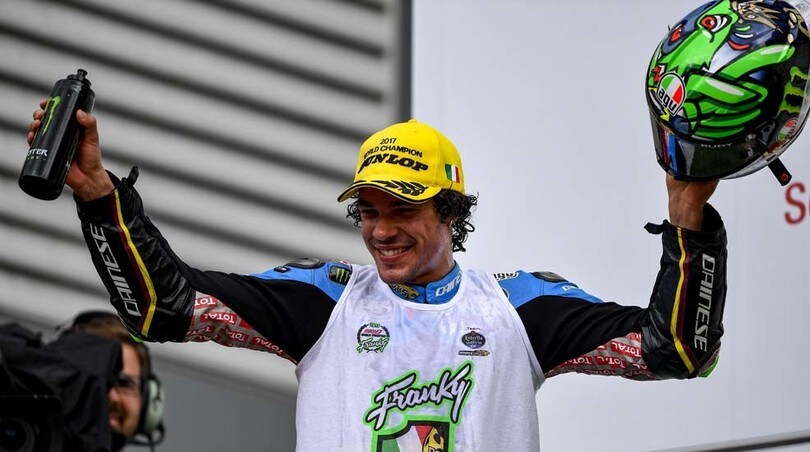 Morbidelli festeggia con gli amici a Tavullia