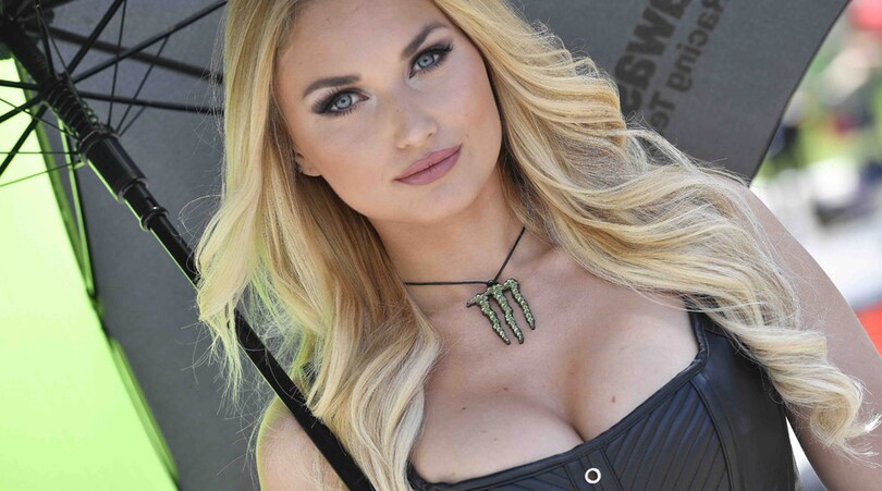 Sexy SBK: le umbrella girls più belle del 2017