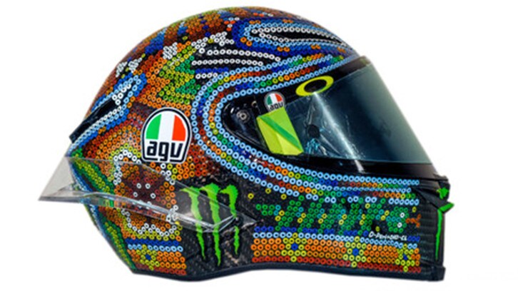 MotoGP: Rossi e il casco "messicano"