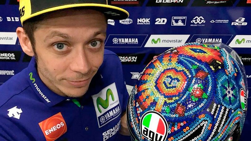 MotoGP: Valentino Rossi spiega il casco messicano