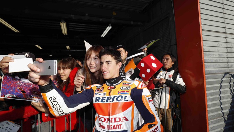 Marquez "show" all'Honda Racing Thanks Day - FOTO