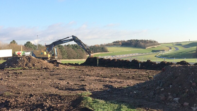 Donington Park si prepara per la Superbike