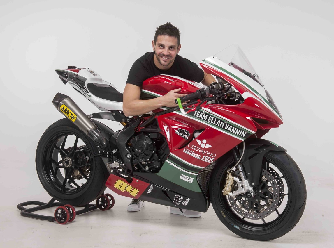 Michel Fabrizio con la MV Agusta del Team Ellan Vannin - FOTO