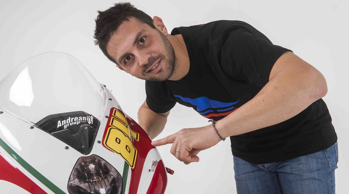 Michel Fabrizio con la MV Agusta del Team Ellan Vannin - FOTO