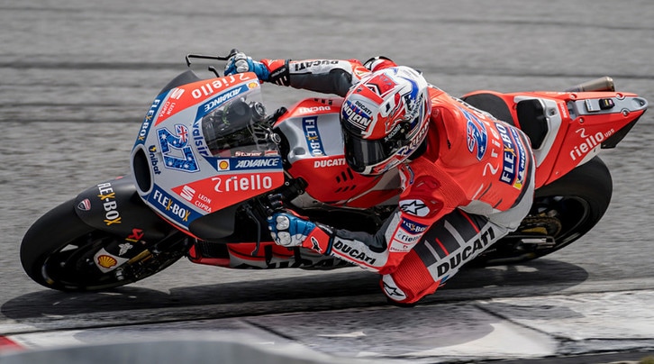 Test Sepang day 2: Stoner vola sulla GP18