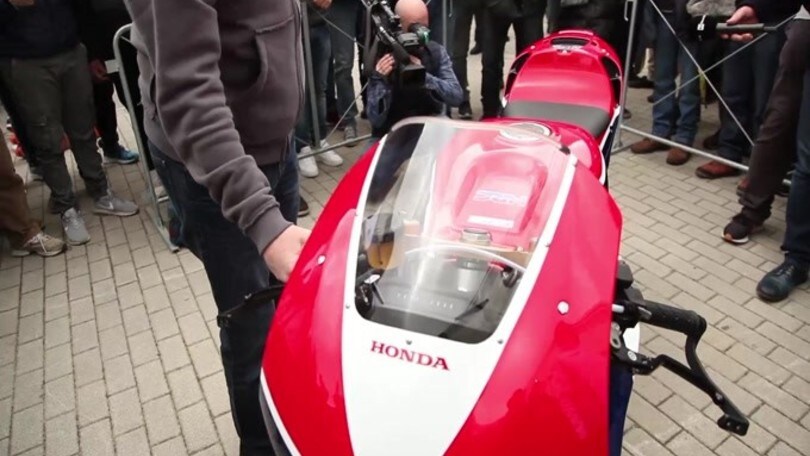 Motodays 2018: "Fast" Freddie Spencer accende la Honda RC213V