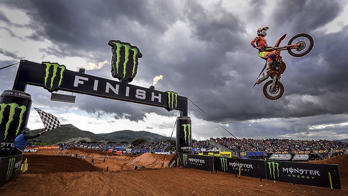 MXGP: Cairoli domina al Redsand
