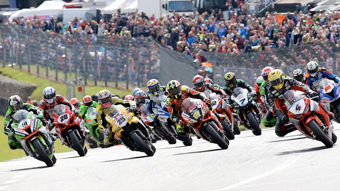 Motori accesi a Donington Park per la BSB