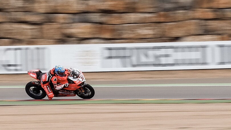 SBK Aragon: Melandri domina nel Day1