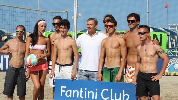 In spiaggia con i campioni della MotoGP