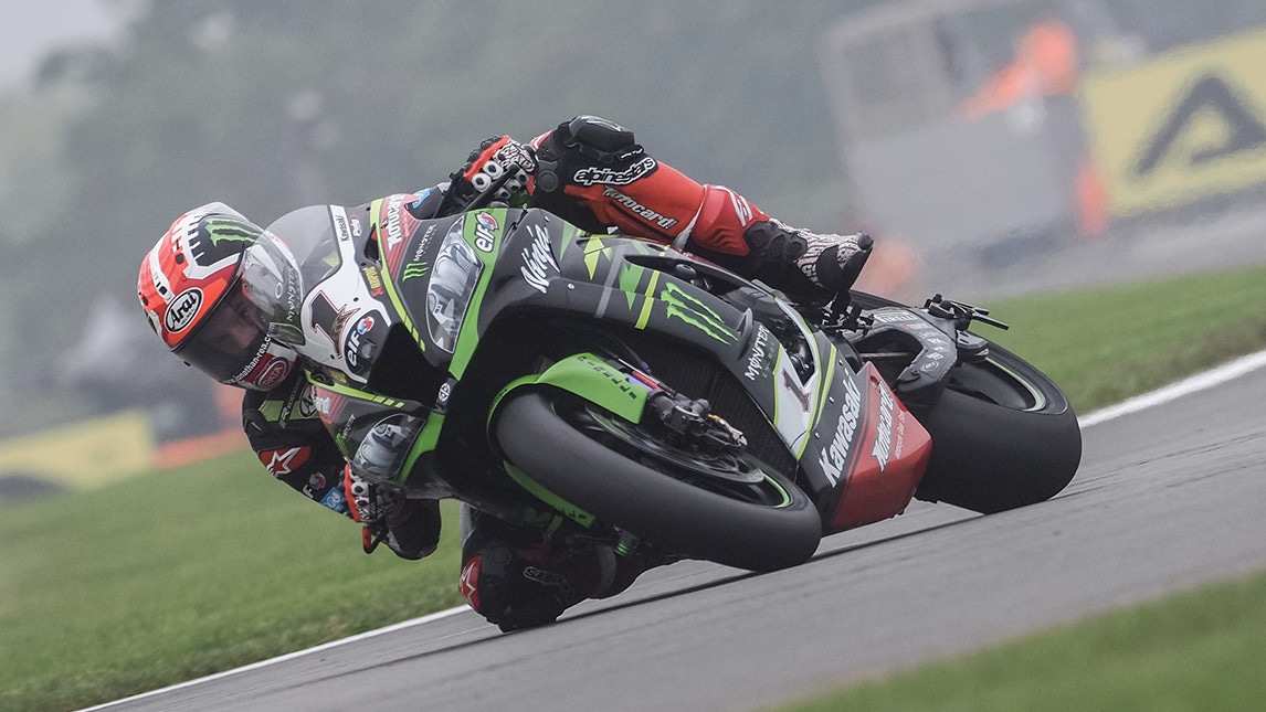 SBK, Donington: Rea domina il venerdì