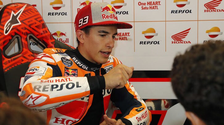 Una tuta speciale per la guida "pazza" di Marquez