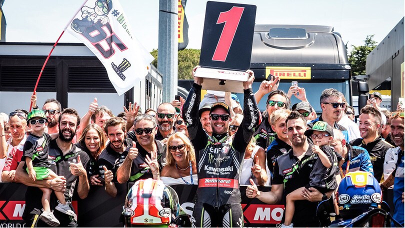 SBK Misano, Rea: 'La vittoria per Dunlop'
