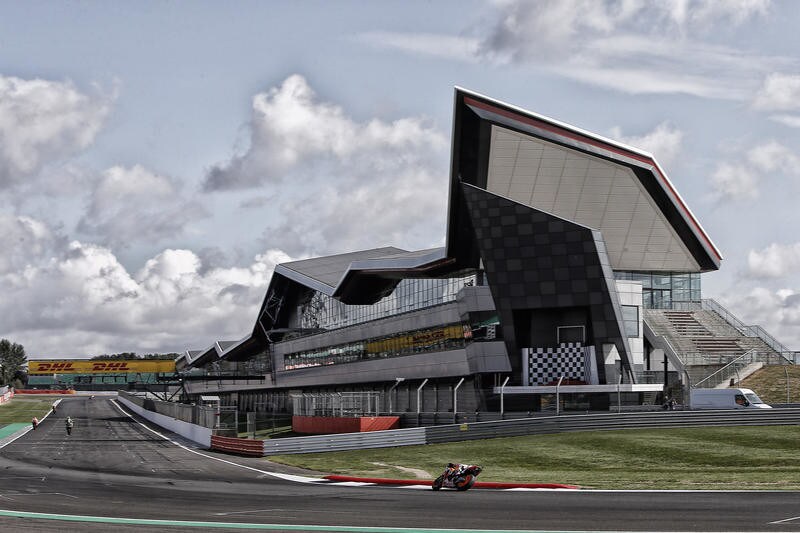 MotoGP Silverstone, gara annullata