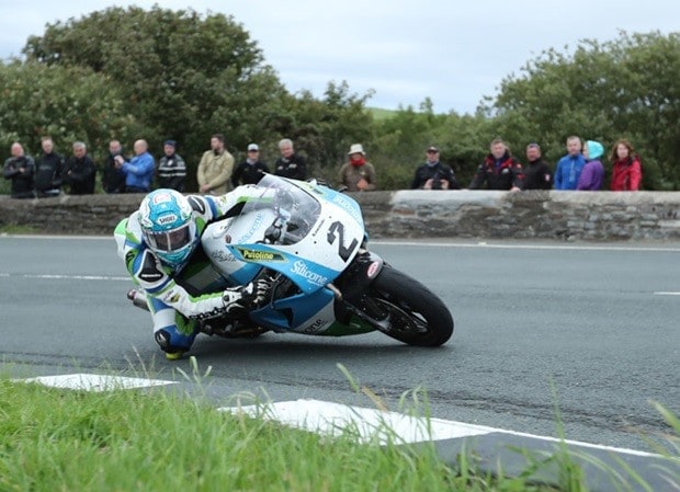 Classic TT, Superbike: vittoria di Dean Harrison
