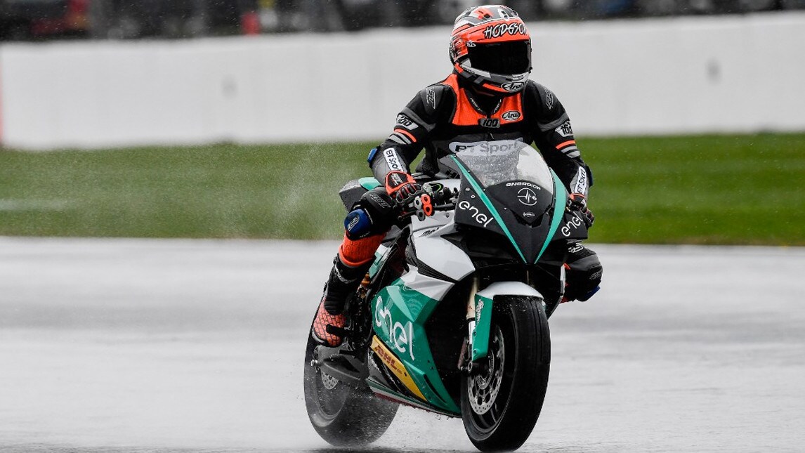 MotoE: Neil Hodgson sotto la pioggia di Silverstone