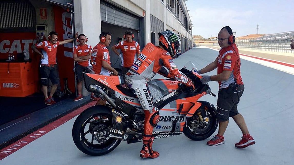 MotoGP: Lorenzo da record nei test di Aragon