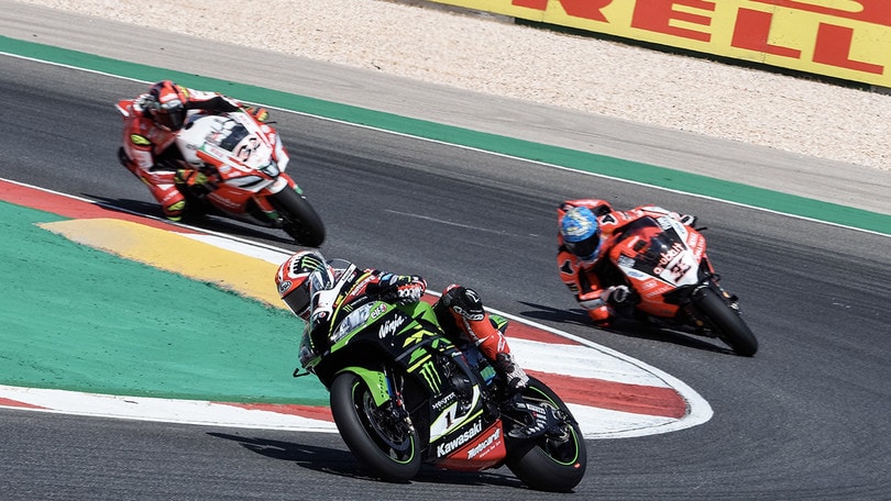 SBK Portimao: Rea vince la prima
