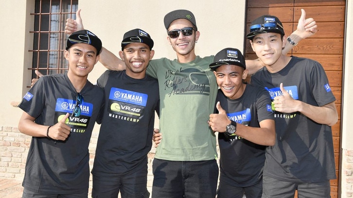 MotoGP: Rossi incontra gli allievi del Master Camp