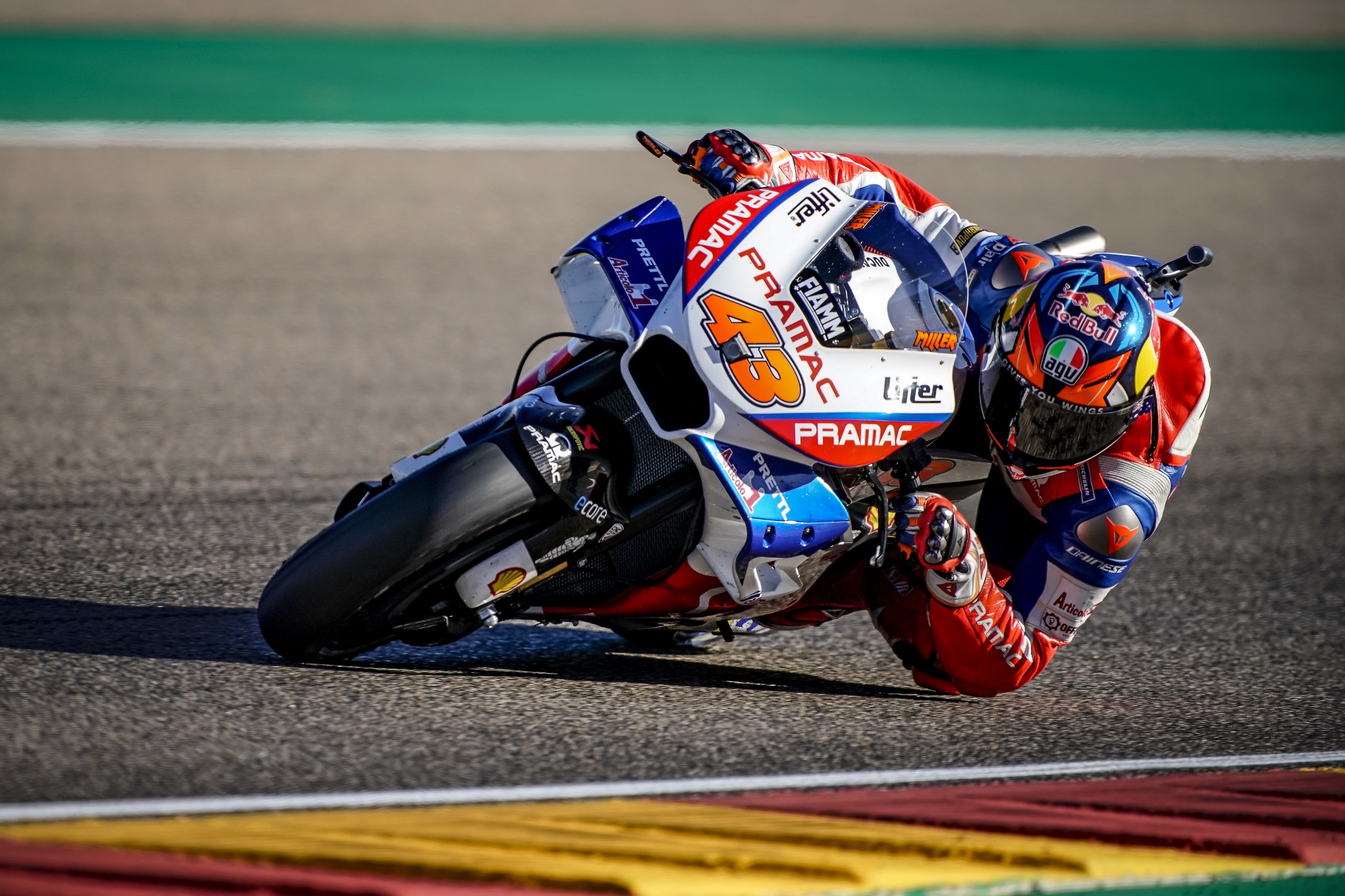 MotoGP, la vita nel "dietro le quinte"