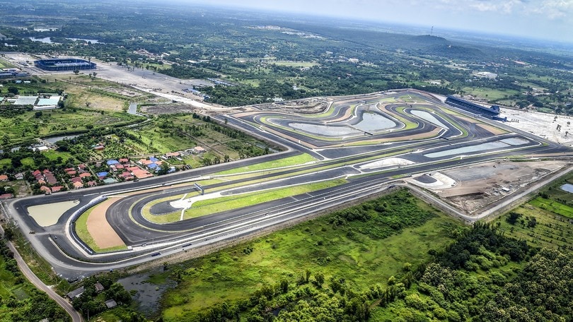 MotoGp, Thailandia: Dovizioso leader nelle seconde libere, paura per Lorenzo MotoGp, Thailandia: Dovizioso leader nelle seconde libere, paura per Lorenzo