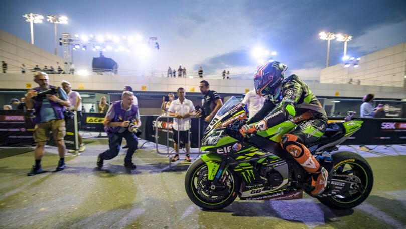 SBK, luci a Losail: le FOTO più belle del venerdì