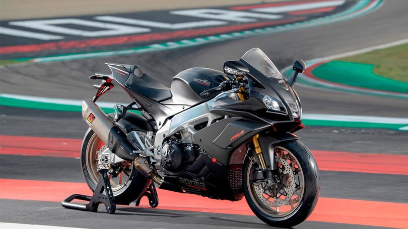 Aprilia RSV4 RR Factory 2019: 199 kg di adrenalina