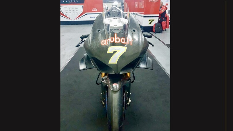 SBK: la Panigale V4 R debutta con Davies - FOTO