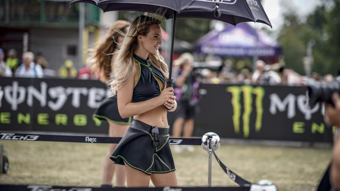 Le 50 sexy girls più esplosive della MotoGP: MEGA-GALLERY