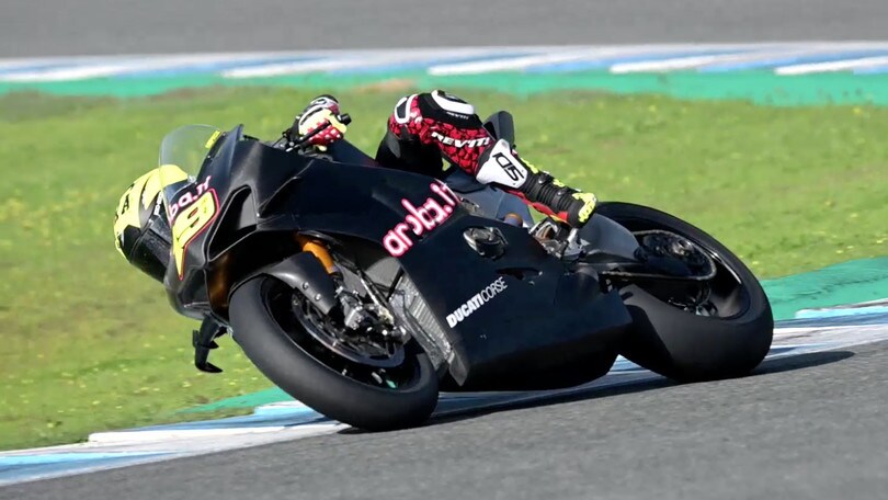 SBK Test Jerez: Panigale e Bautista, che concerto in pista! - VIDEO