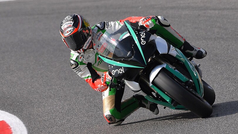 Max Biaggi non molla: 'Tra due mesi di nuovo in pista'