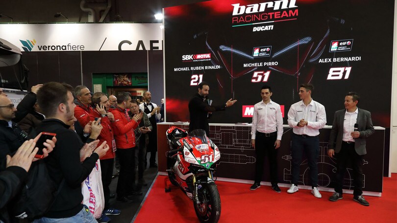 Il team Barni pronto alla sfida con la Panigale V4