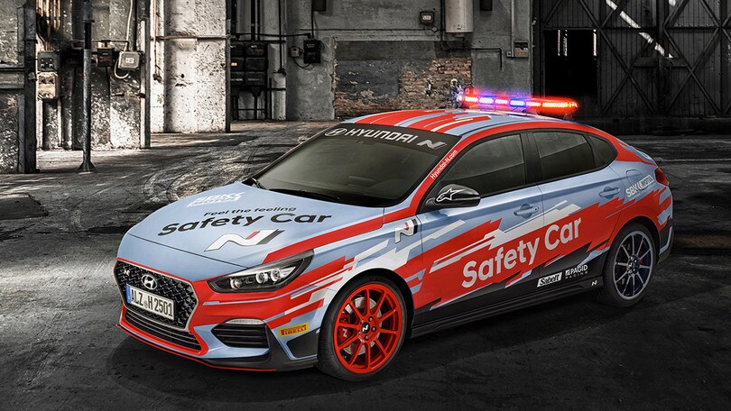 SBK, svelata la nuova safety car