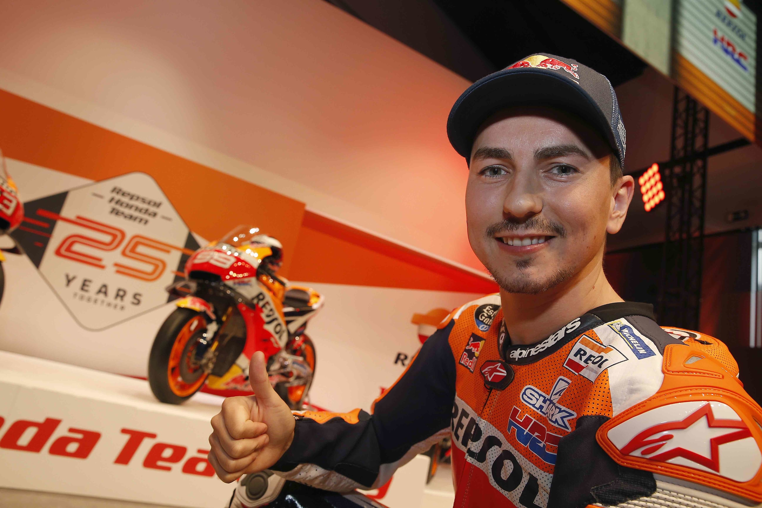 Lorenzo vuole il centro dell'attenzione: è una buona idea?