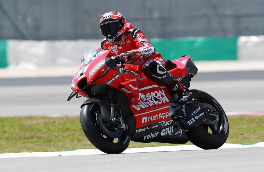A Sepang motori accesi per i primi test Motogp
