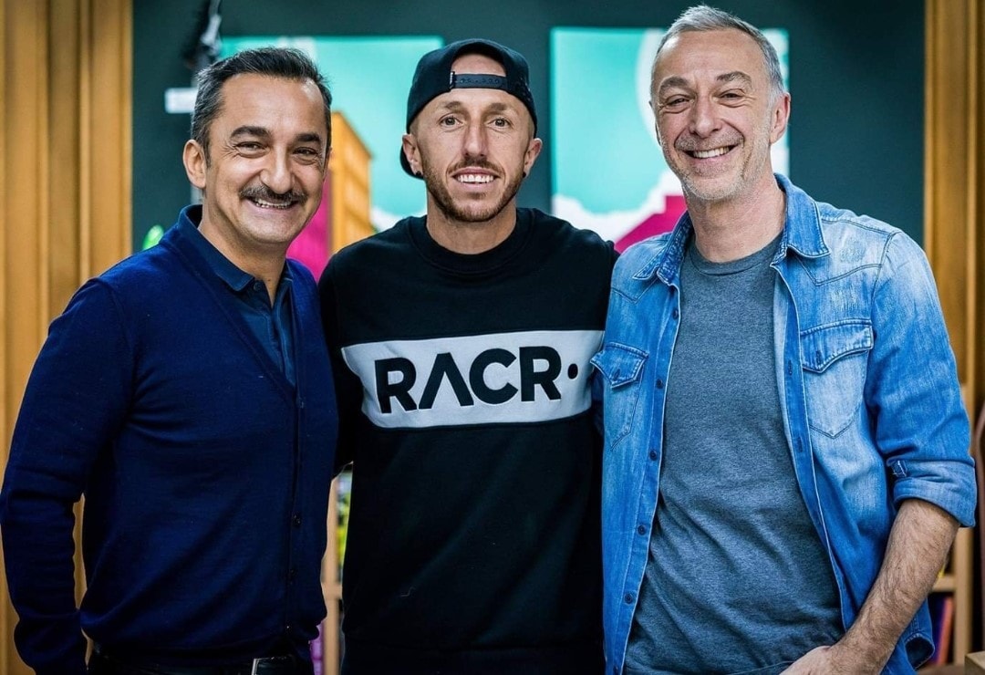 Cairoli a Deejay chiama Italia presenta il suo nuovo libro