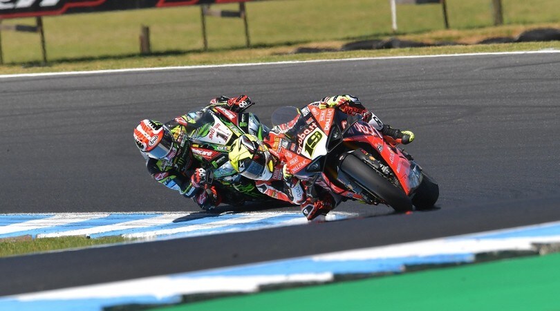 SBK Australia, Superpole race: Bautista vince il duello con Rea