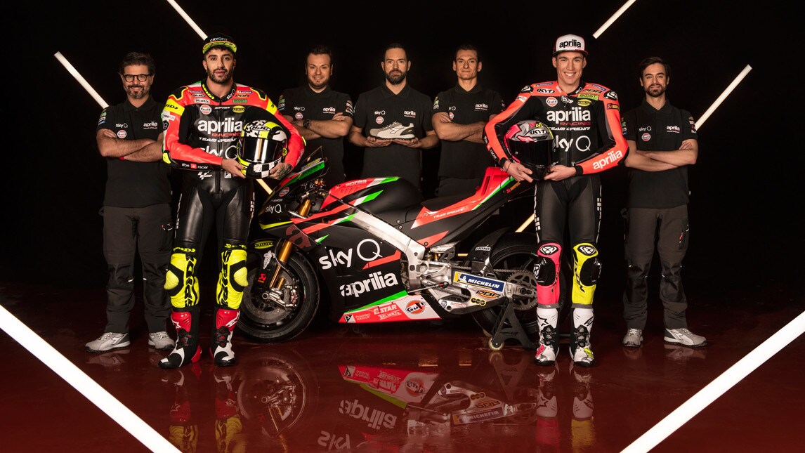 Aprilia in MotoGP veste Diadora
