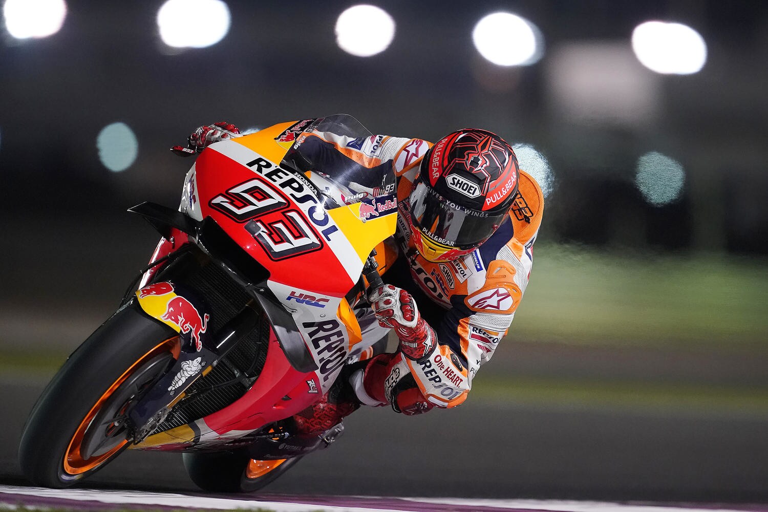 Motogp day 1: Marquez cala l'asso e porta a casa il record della pista