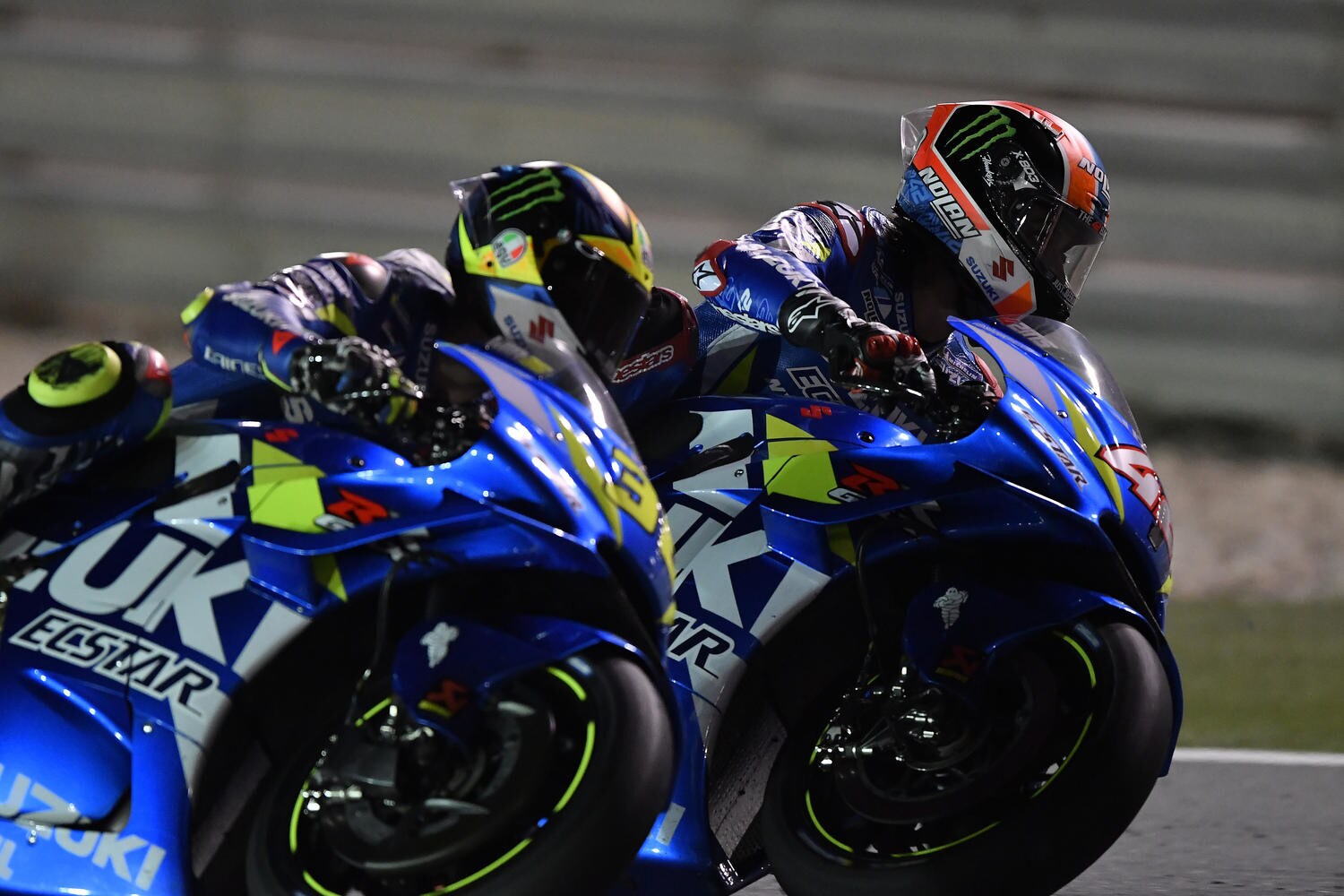 Niente podio per Suzuki, ma in Qatar tiene viva la gara