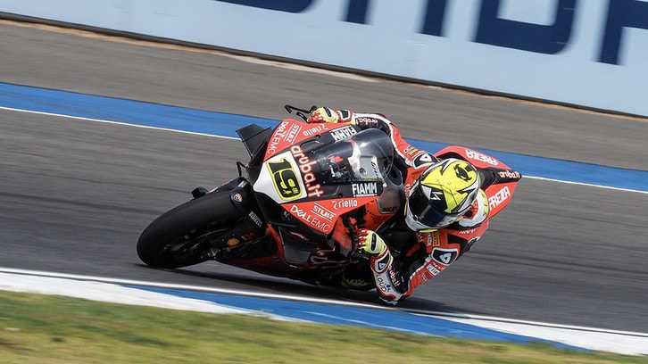 SBK Thailandia: Bautista comincia bene