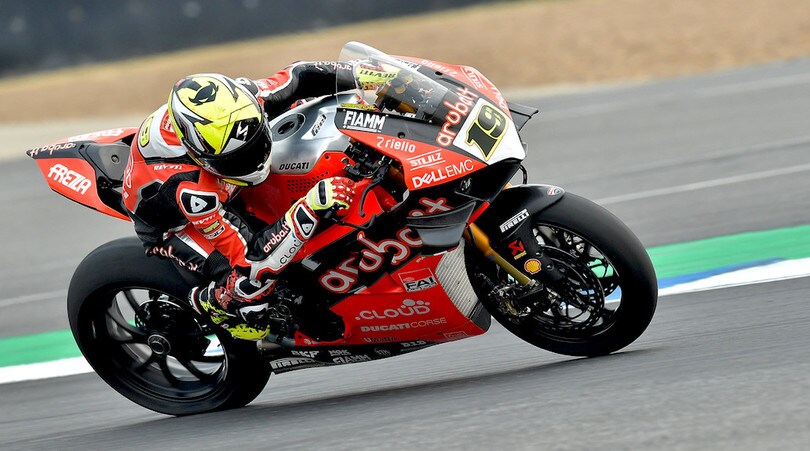 SBK Thailandia, Bautista vince anche la gara sprint