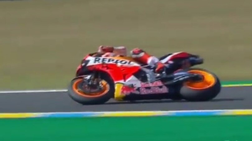 Marquez, la "non caduta" di LeMans - FOTO